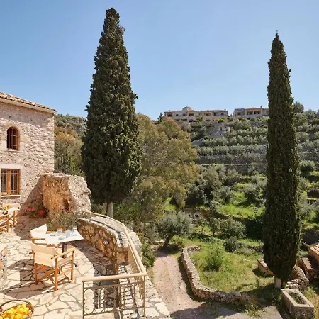 Petreas Castle 度假居 卡德哈米利