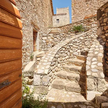 Petreas Castle Hébergement de vacances *