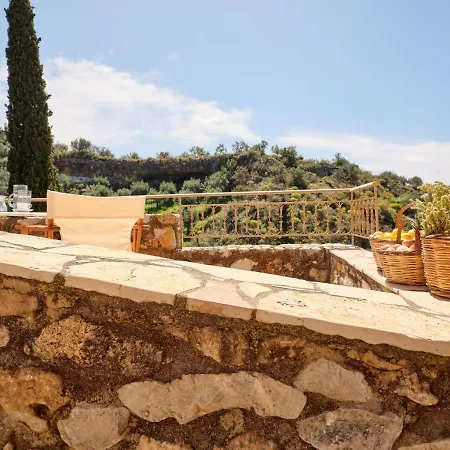 Ferienhaus Petreas Castle *