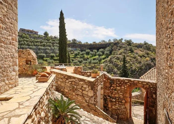 Petreas Castle Сasa de vacaciones Kardamyli